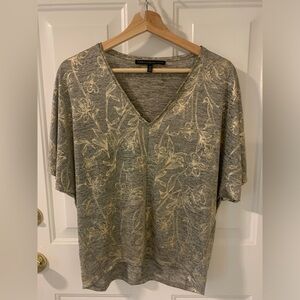 White House Black Market Blouse Size XS Silver/Gold
